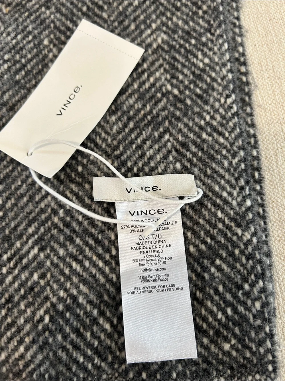 Vince Herringbone Boucle Wool & Alpaca-Blend Scarf, Heather White Black,  NWT